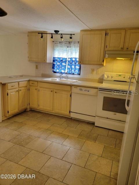 324 N JANICE LN — photo 7
