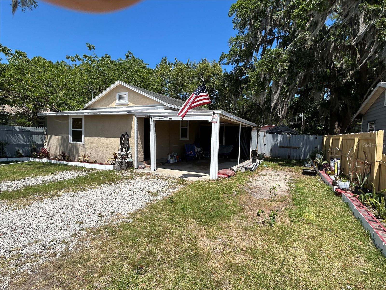 629 HOLMES AVE — photo 2