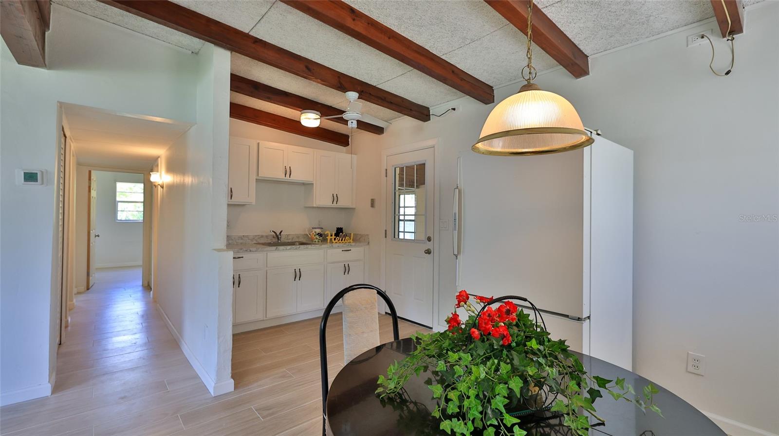 536 DOROTHY AVE — photo 4