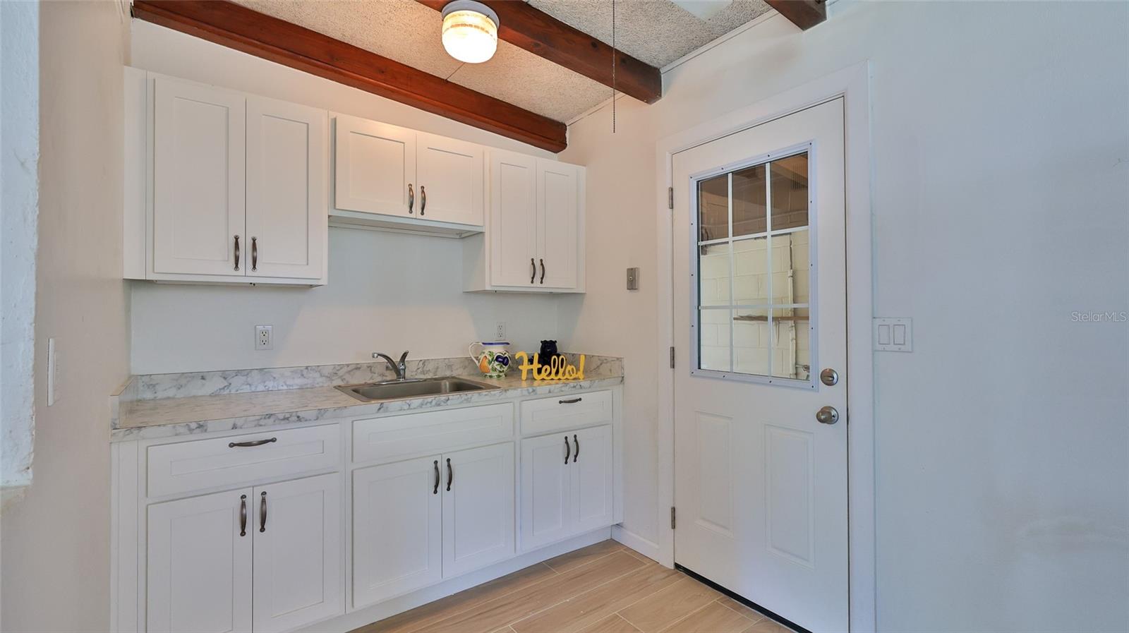 536 DOROTHY AVE — photo 5