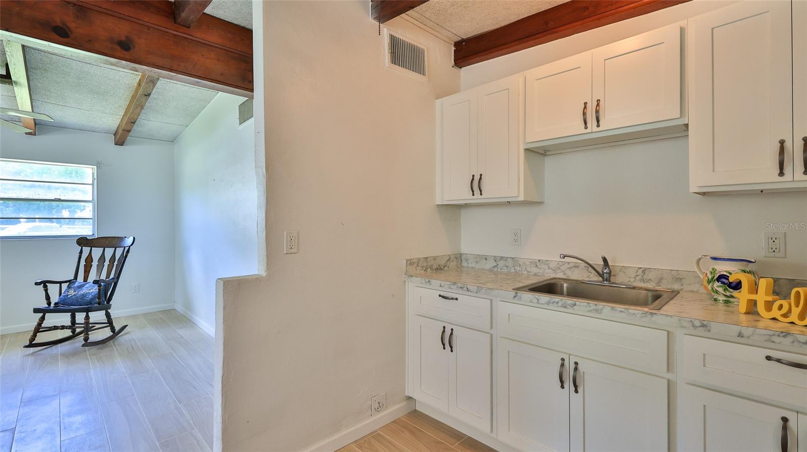 536 DOROTHY AVE — photo 6