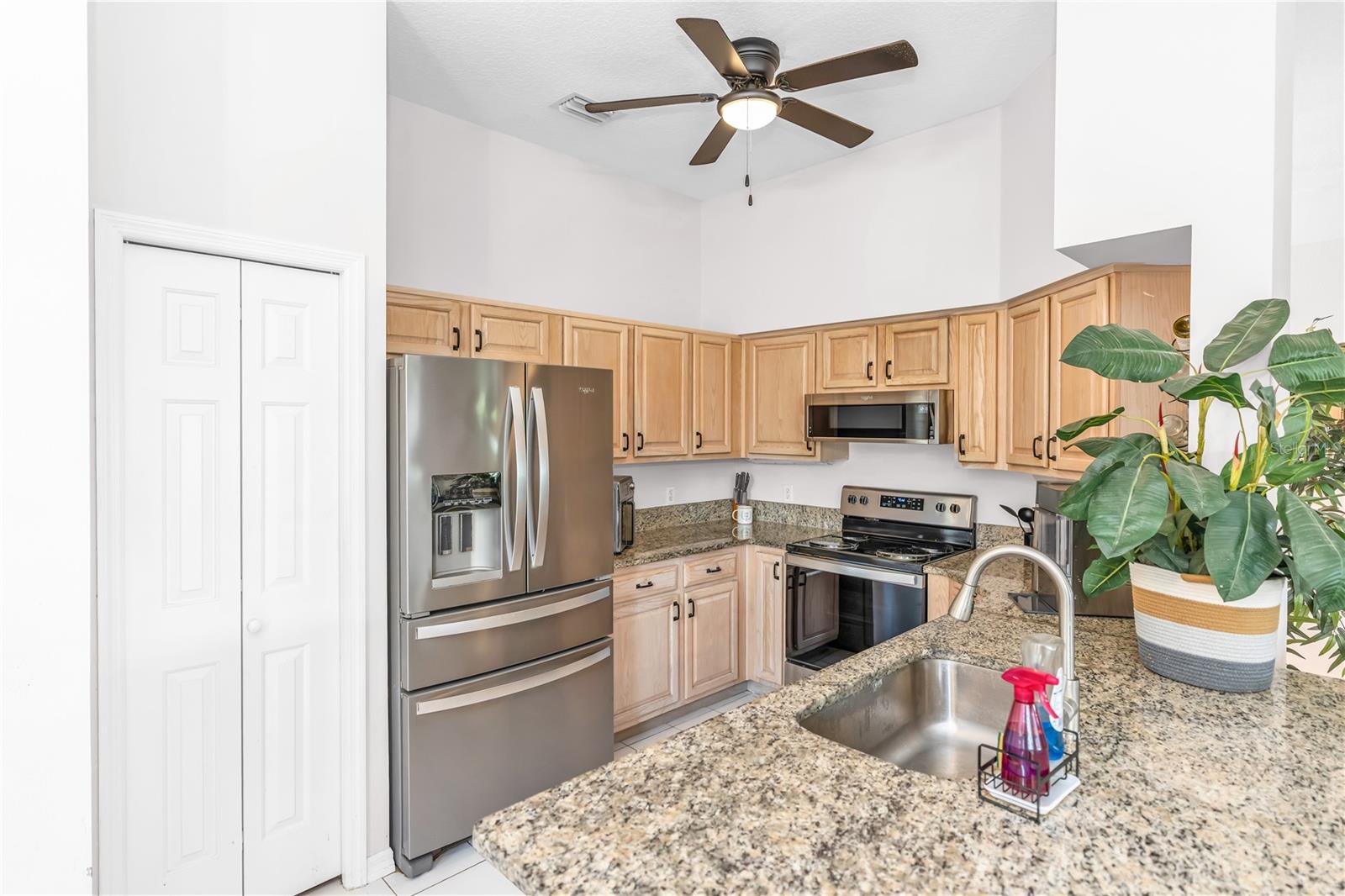 414 FAIRLANE DR — photo 5