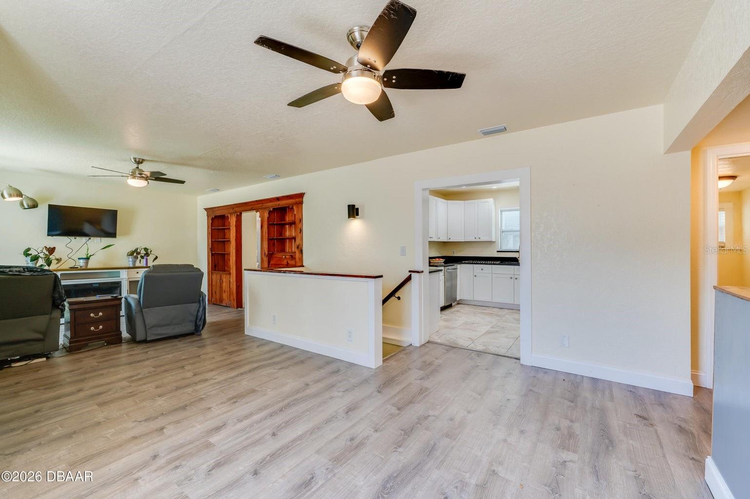 243 N PENINSULA DR — photo 4