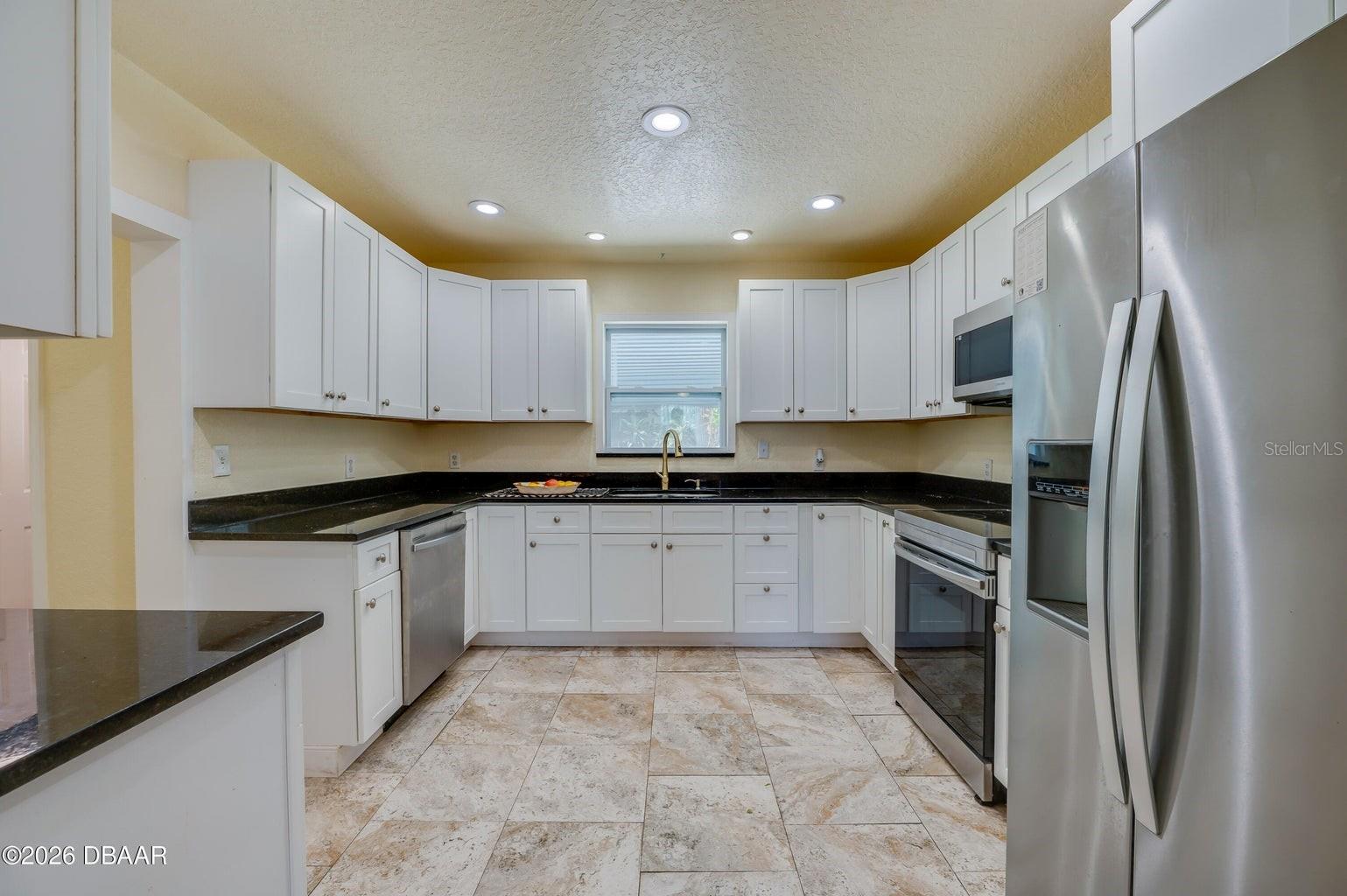 243 N PENINSULA DR — photo 8