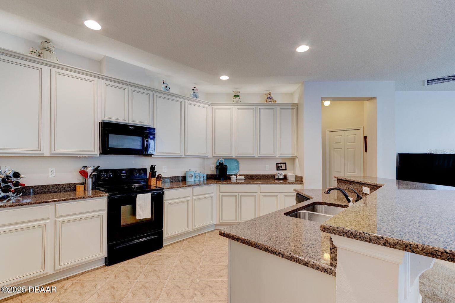 145 PRESTWICK GRANDE DR — photo 3