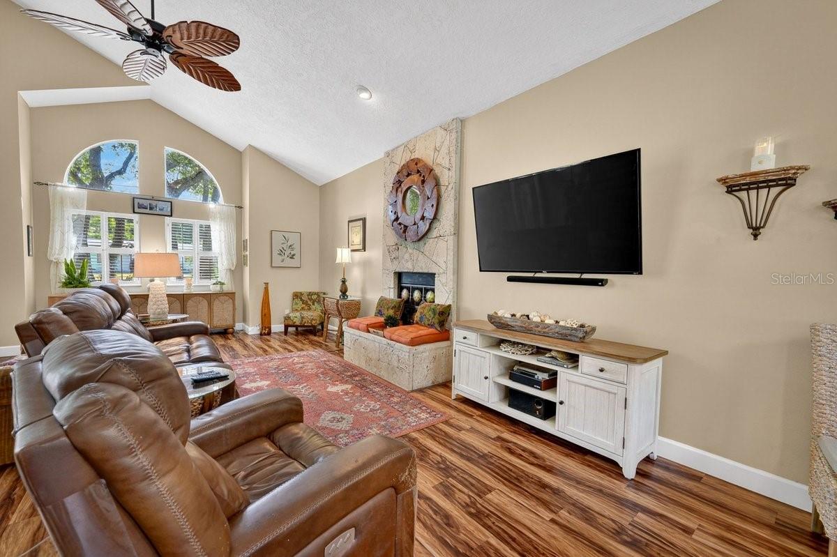 4758 S PENINSULA DR — photo 6