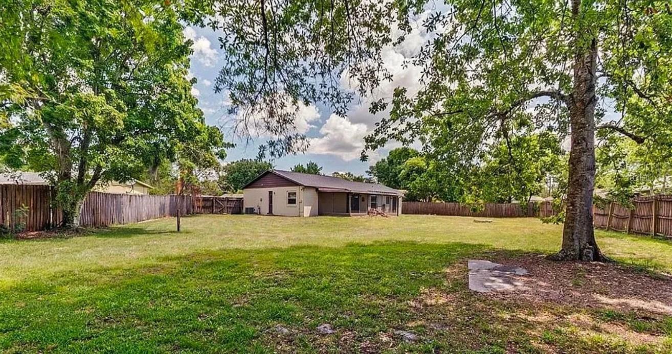 120 BENT OAK CT — photo 8