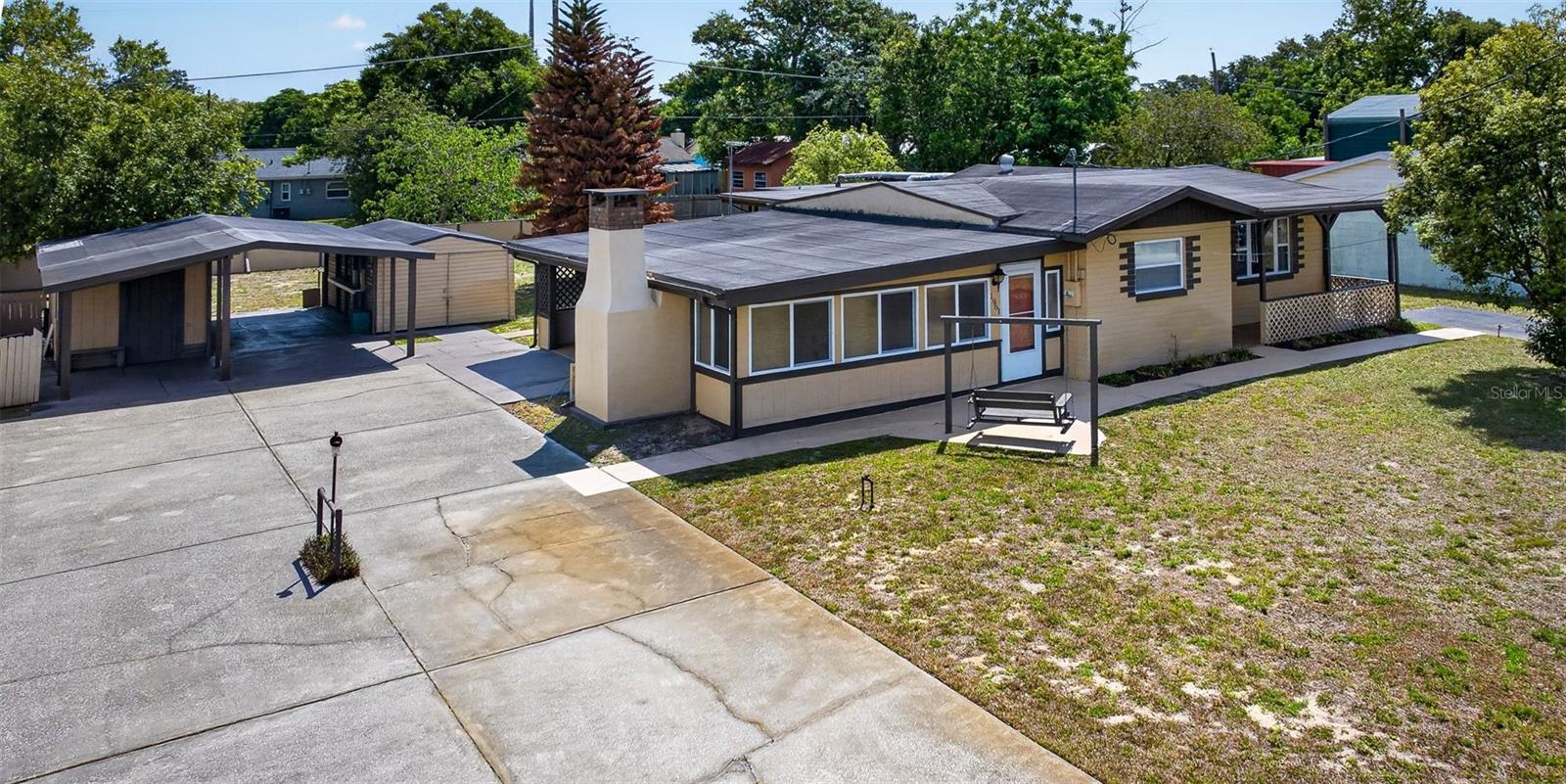 1961 CAROLINA AVE