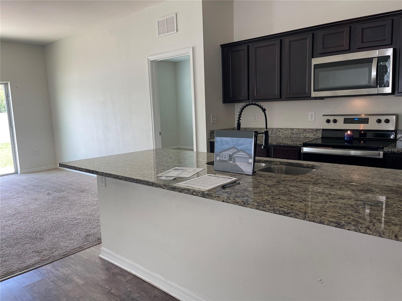 2858 NEVERLAND DR — photo 9