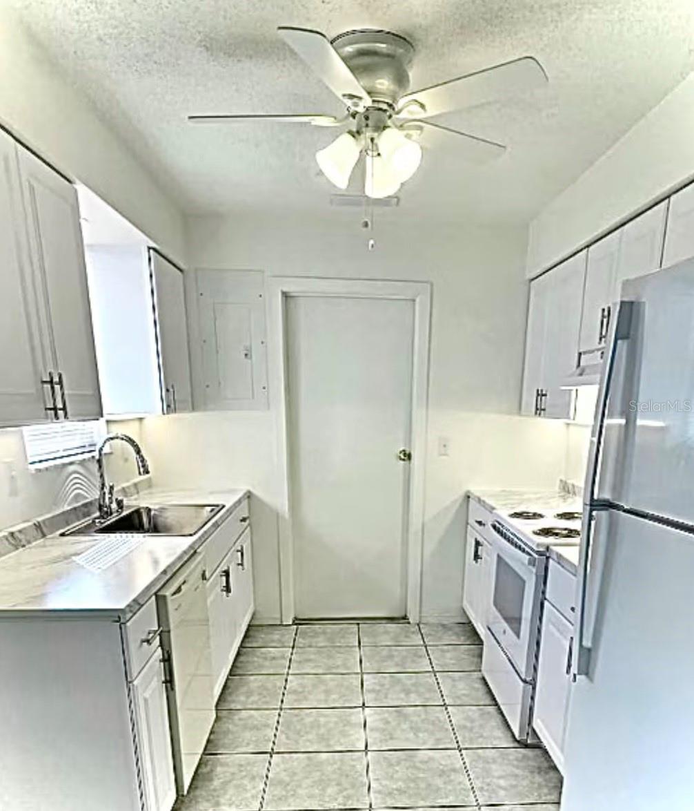 192 PONCE DE LEON DR — photo 4