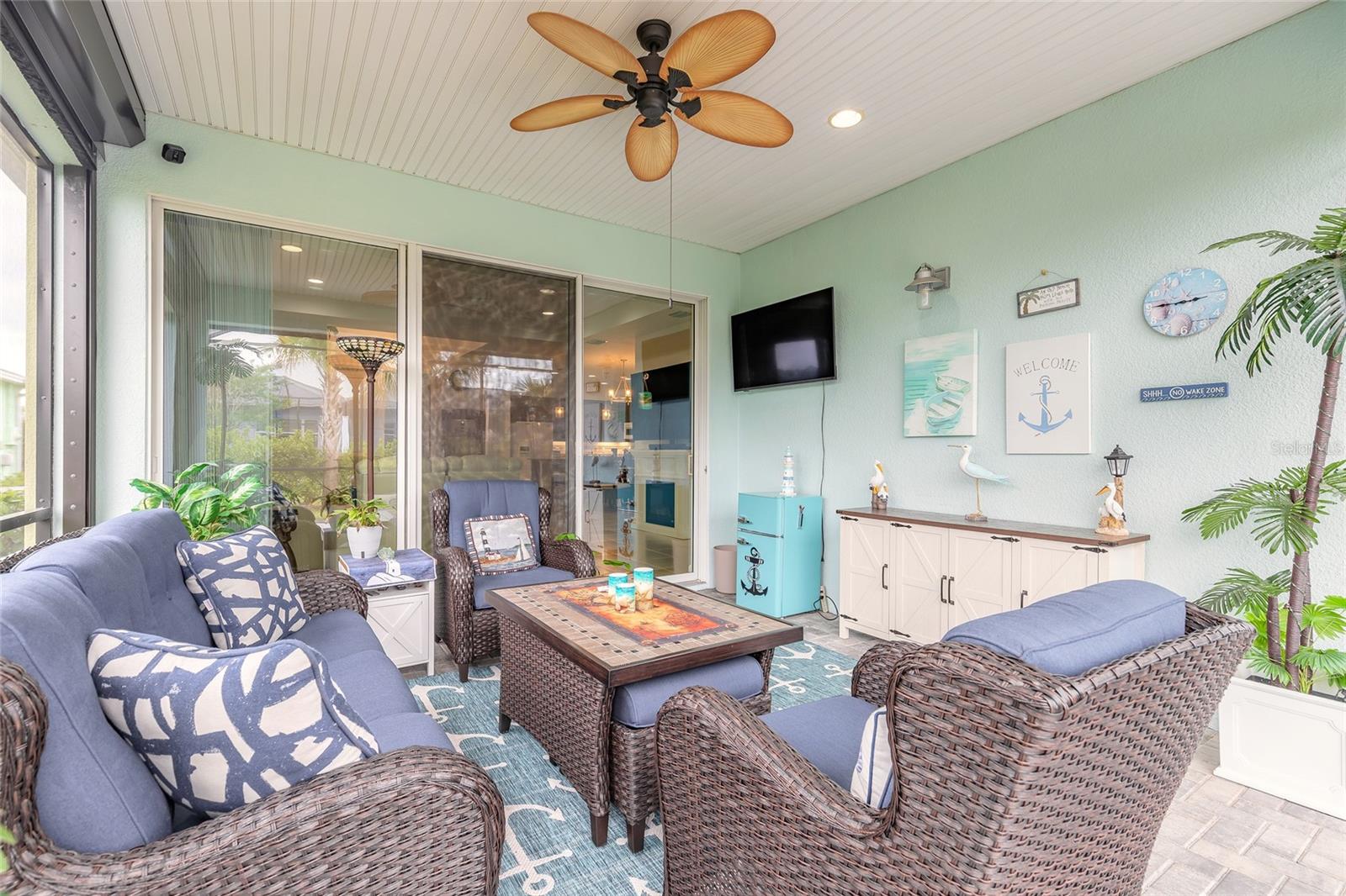 230 SAND BAR LN — photo 8