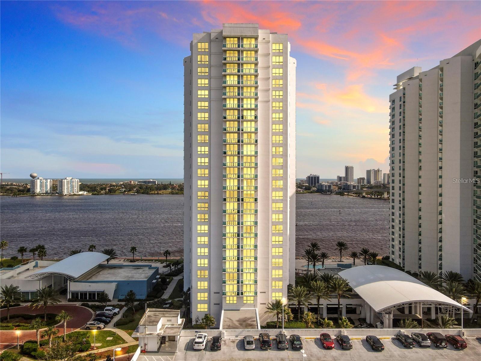 241 RIVERSIDE DR #1809