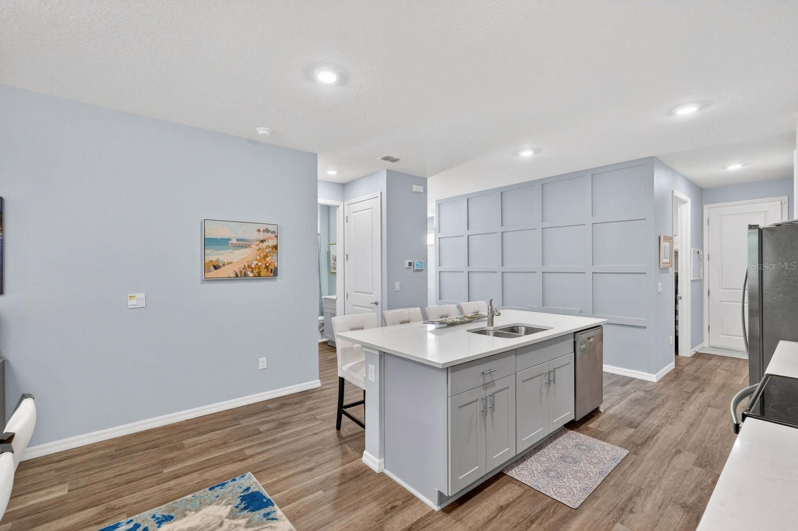 2708 KINSALE LN — photo 11
