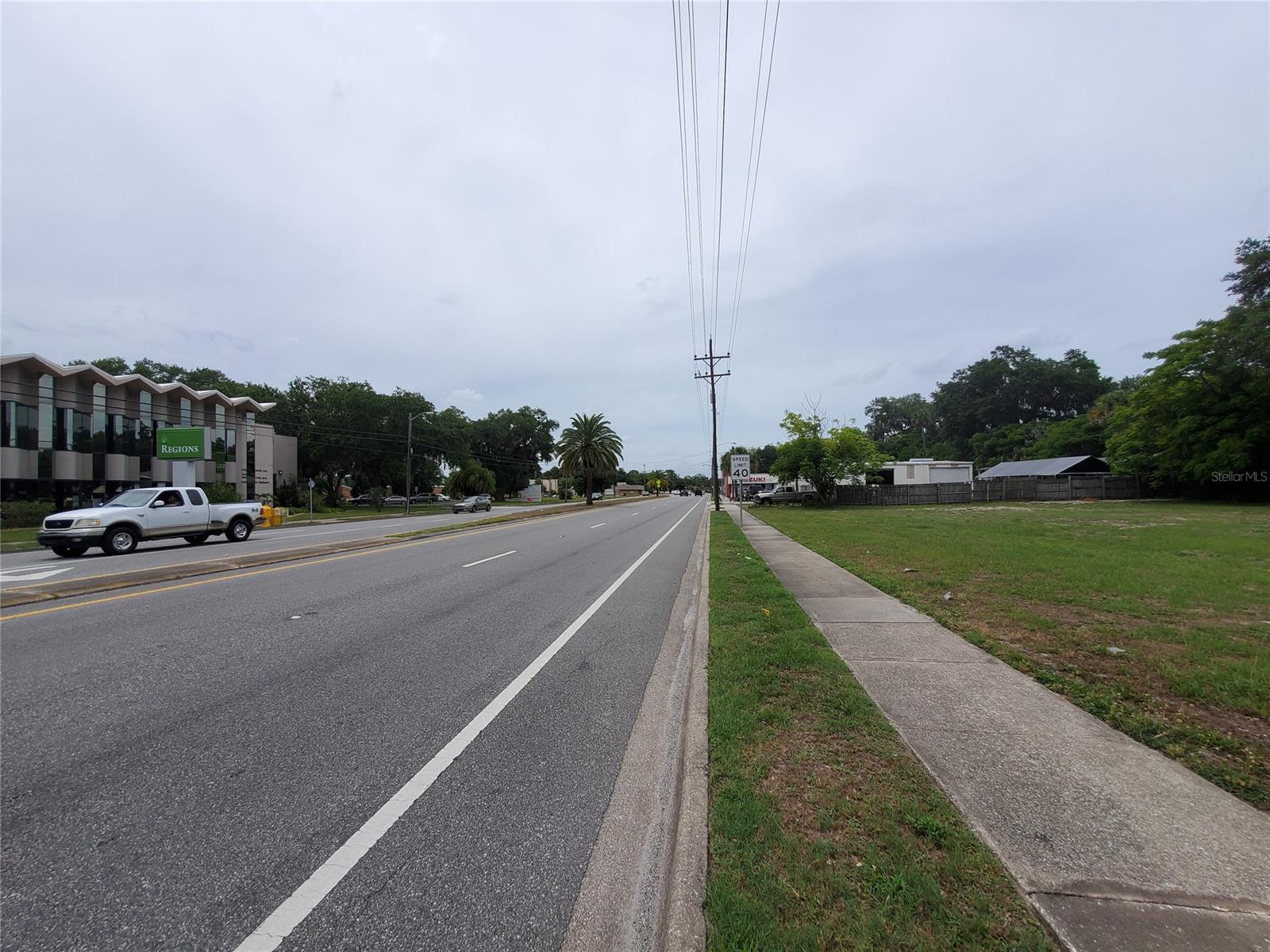 903 N DIXIE FWY — photo 4