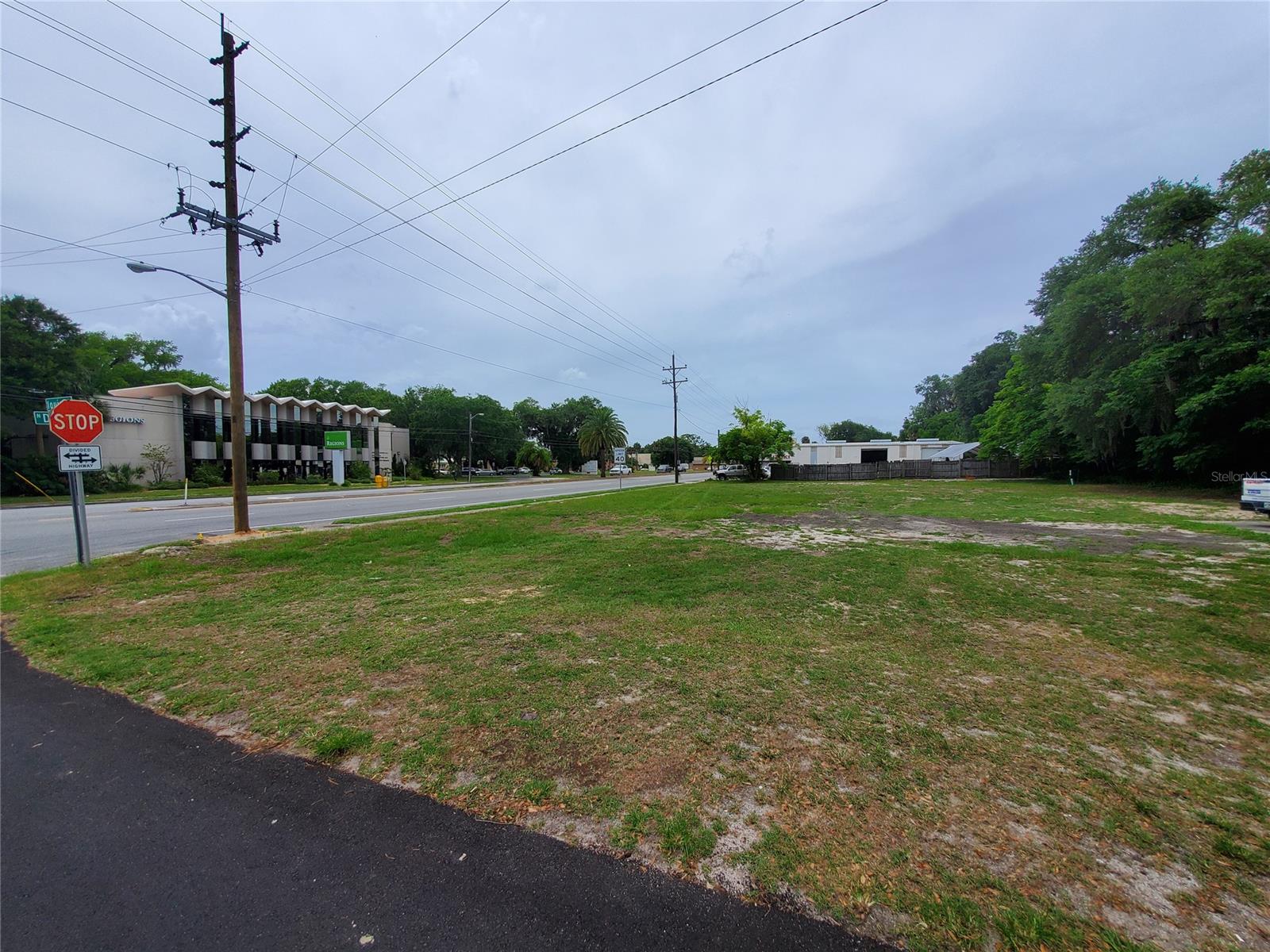 903 N DIXIE FWY