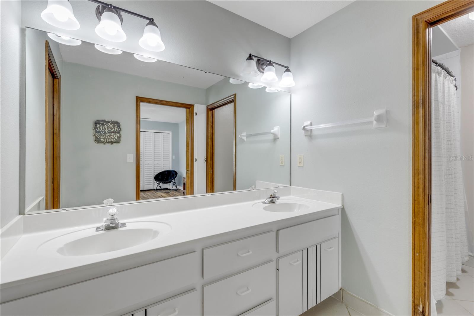 2236 DEERWOOD DR — photo 11
