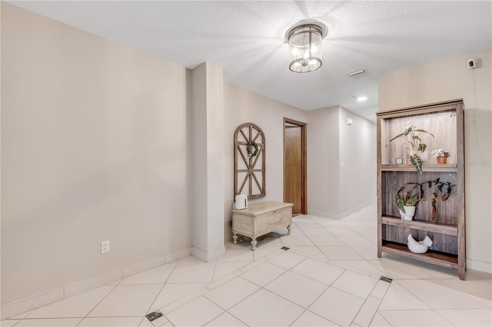 2236 DEERWOOD DR — photo 6