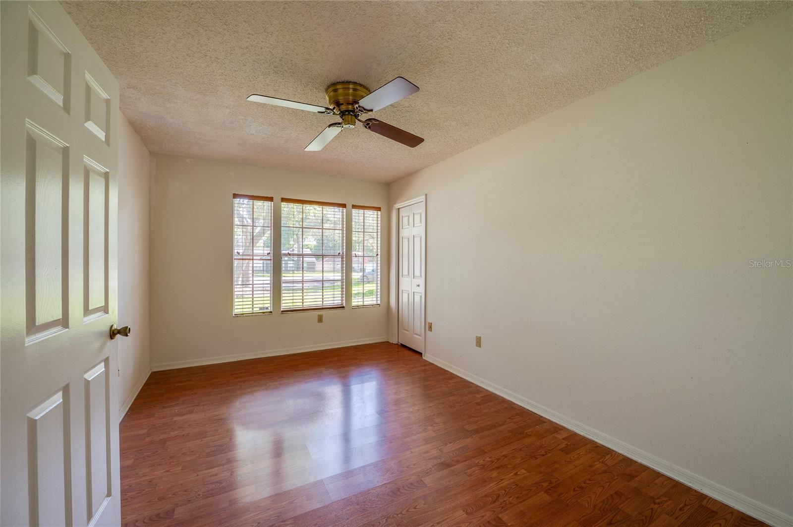 203 LIVE OAK CT — photo 7
