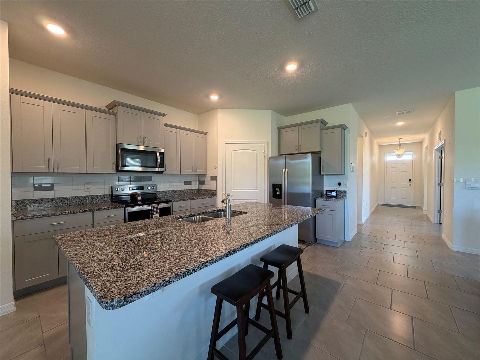 85 HUNTINGTON PL — photo 9