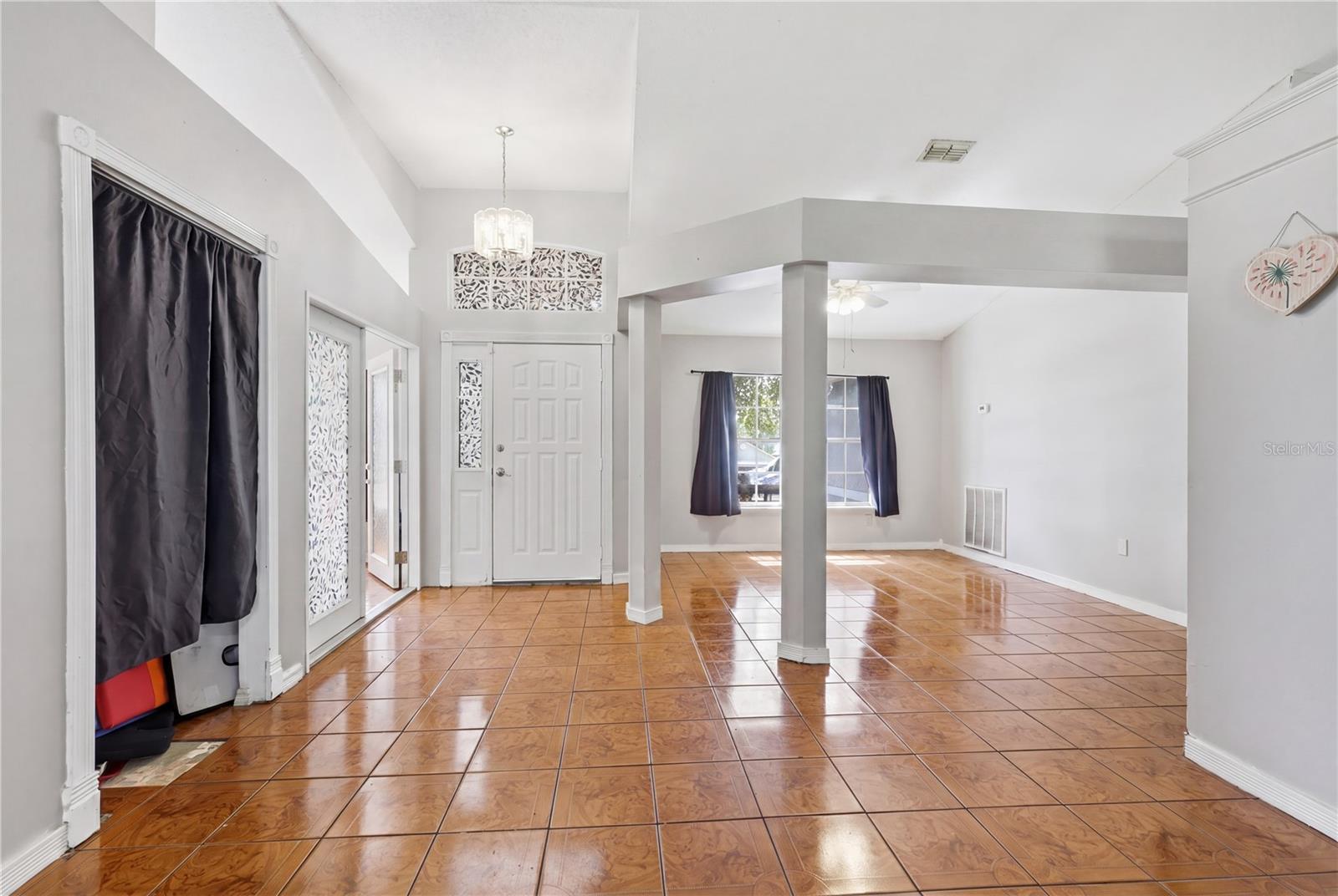 725 W 9TH ST — photo 3
