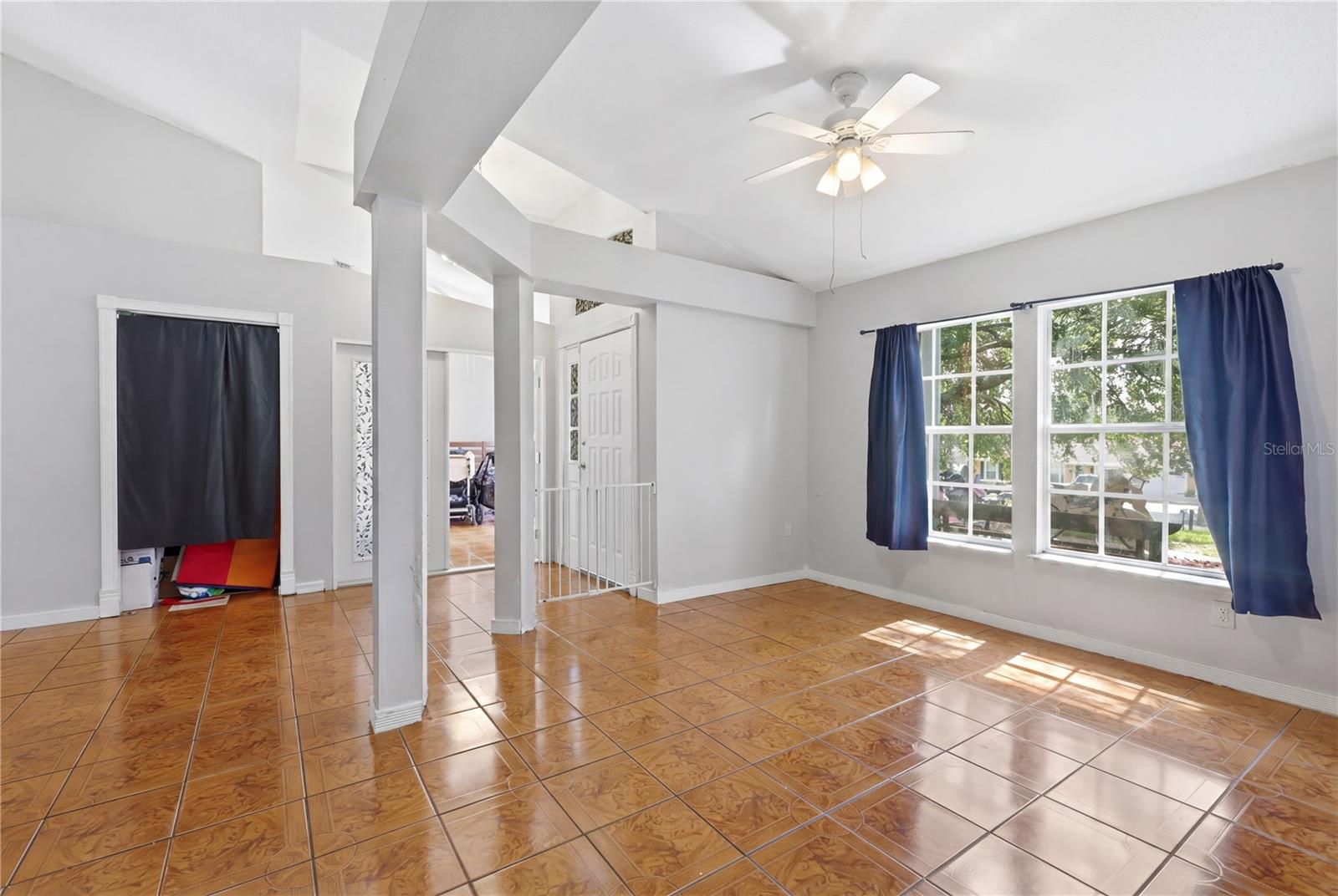 725 W 9TH ST — photo 5