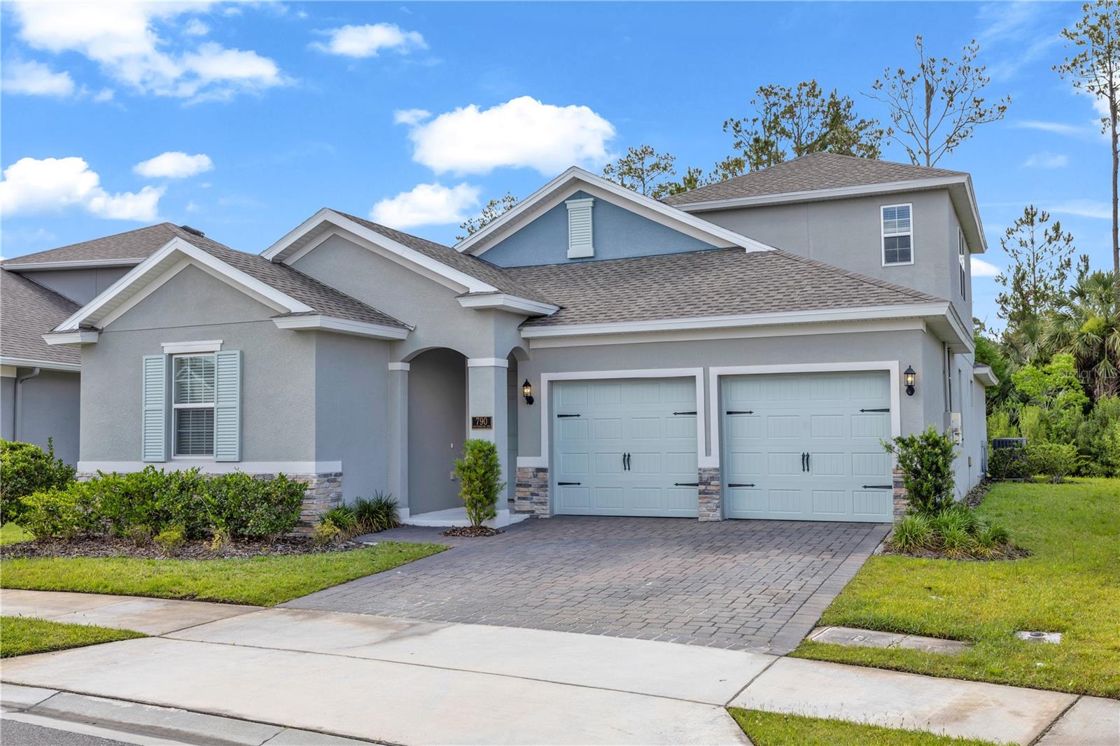 790 HYPERION DR — photo 3