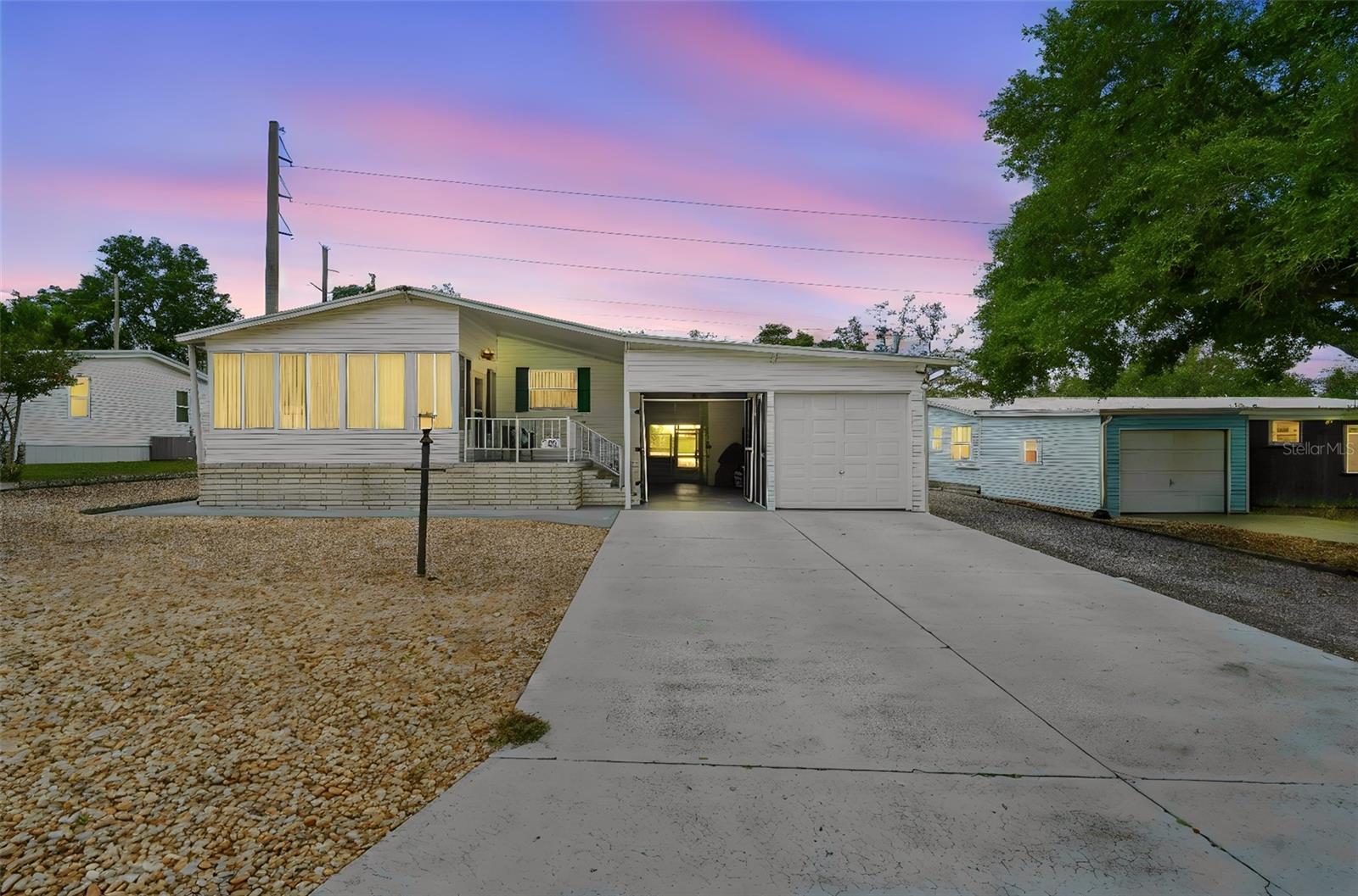 30 FLORENCE BLVD — photo 2