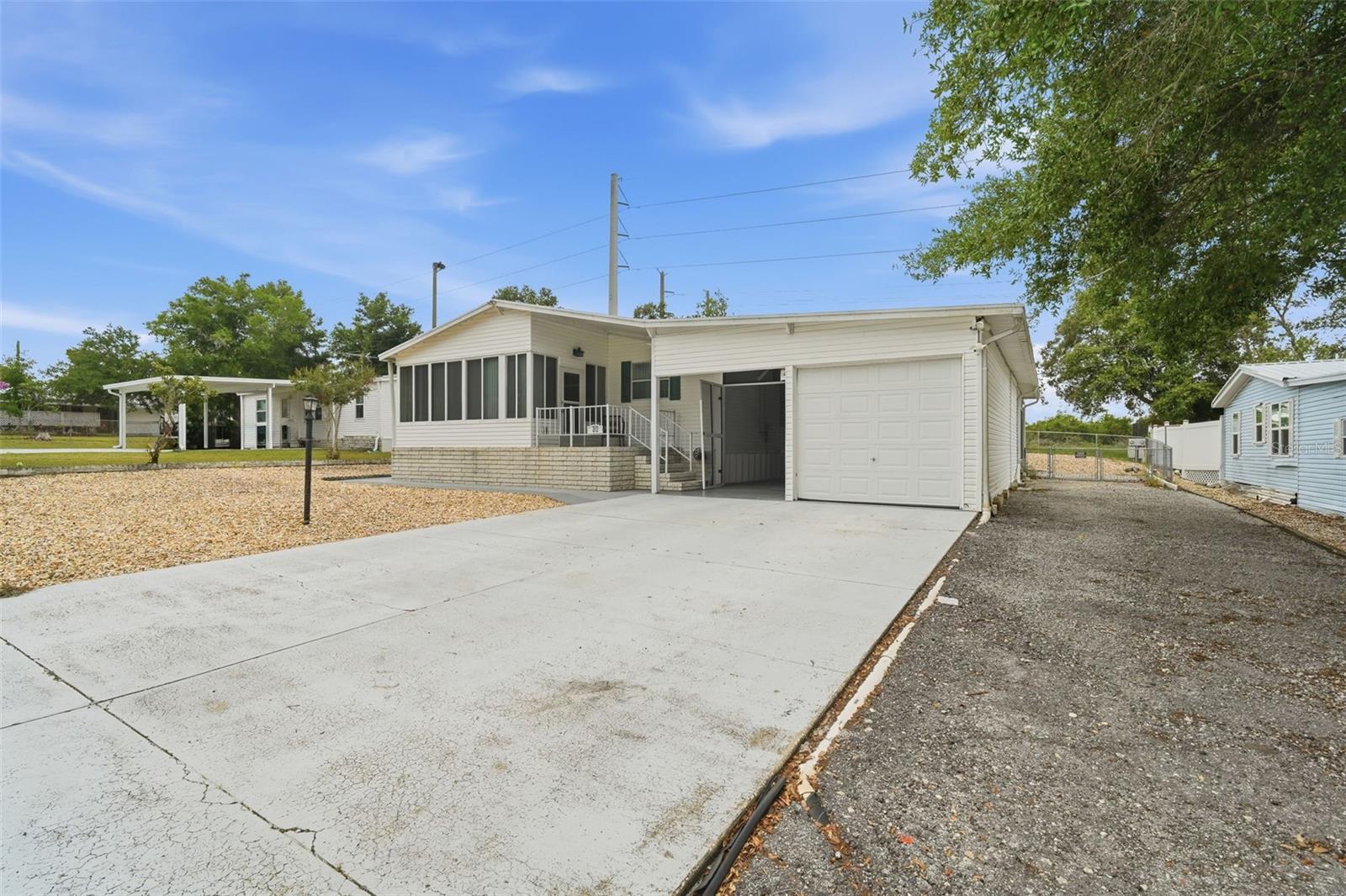 30 FLORENCE BLVD — photo 4