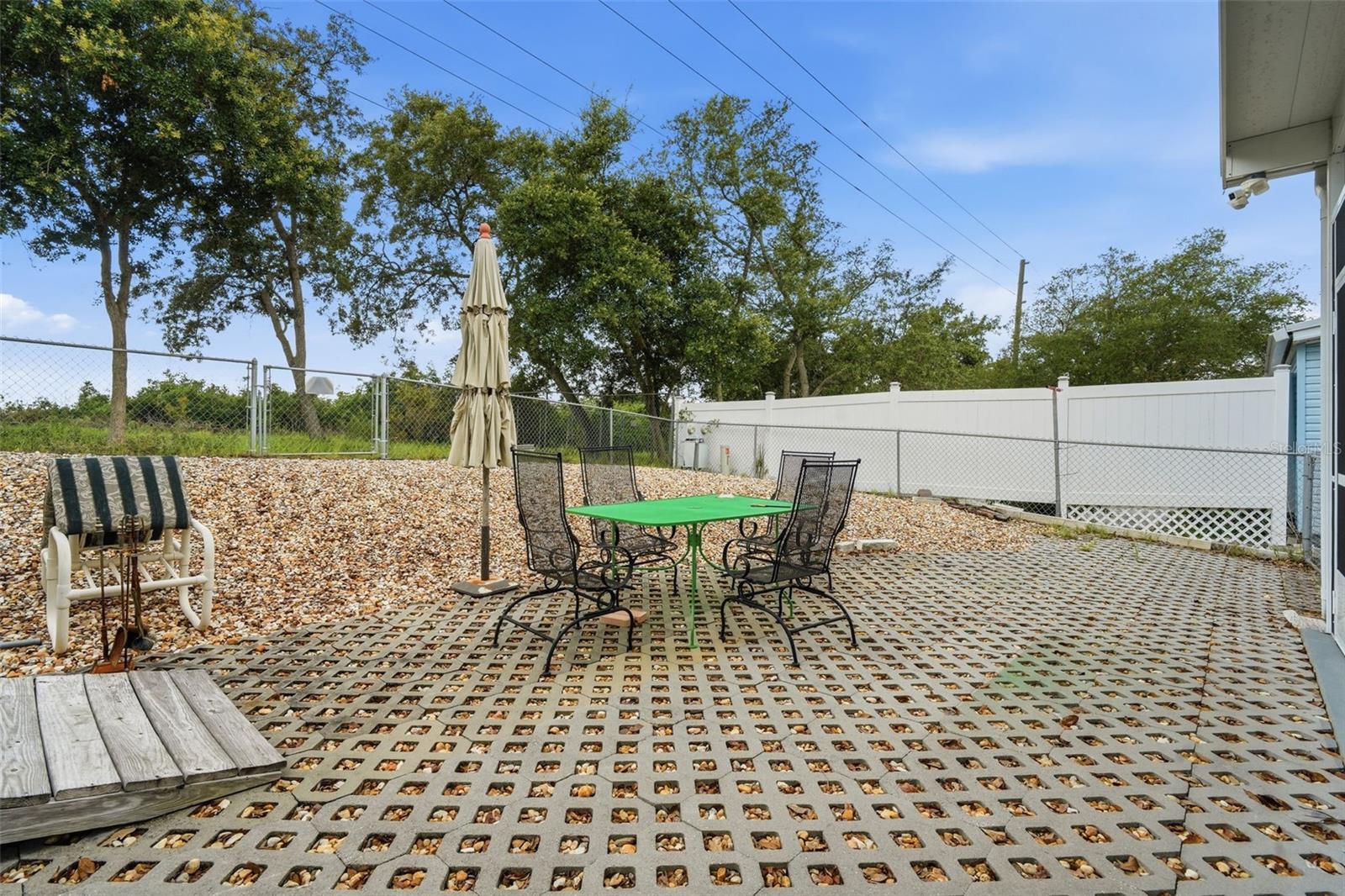 30 FLORENCE BLVD — photo 9