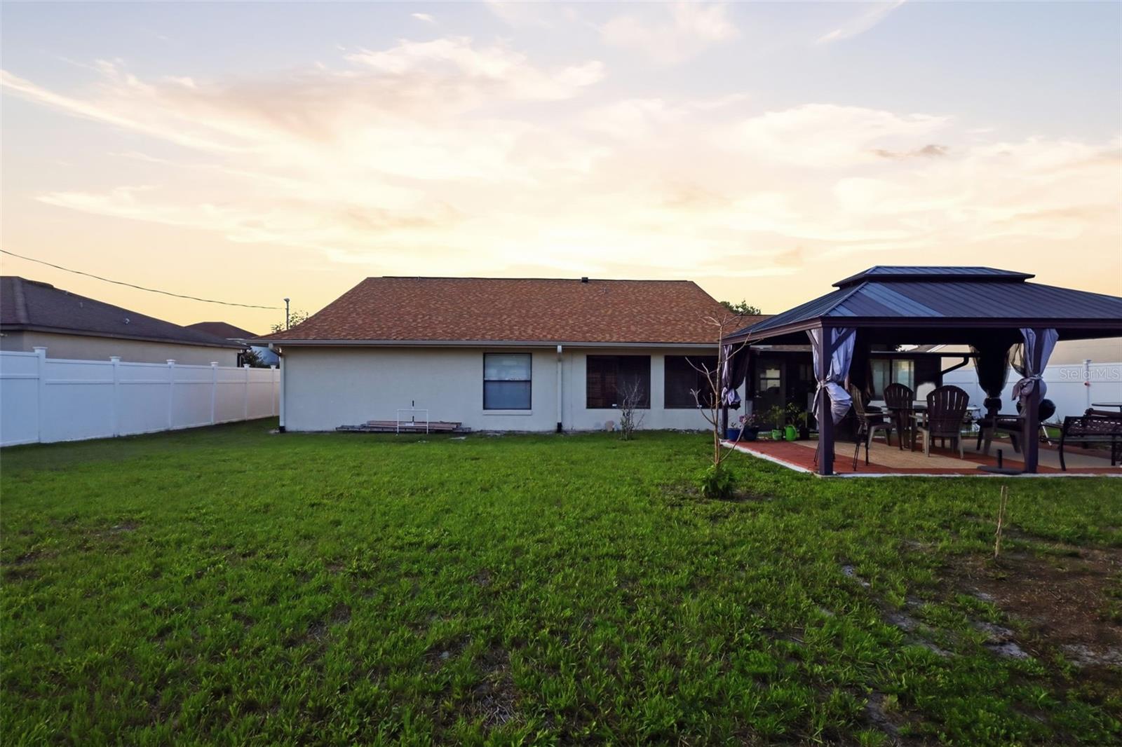 2287 BELEN DR — photo 5