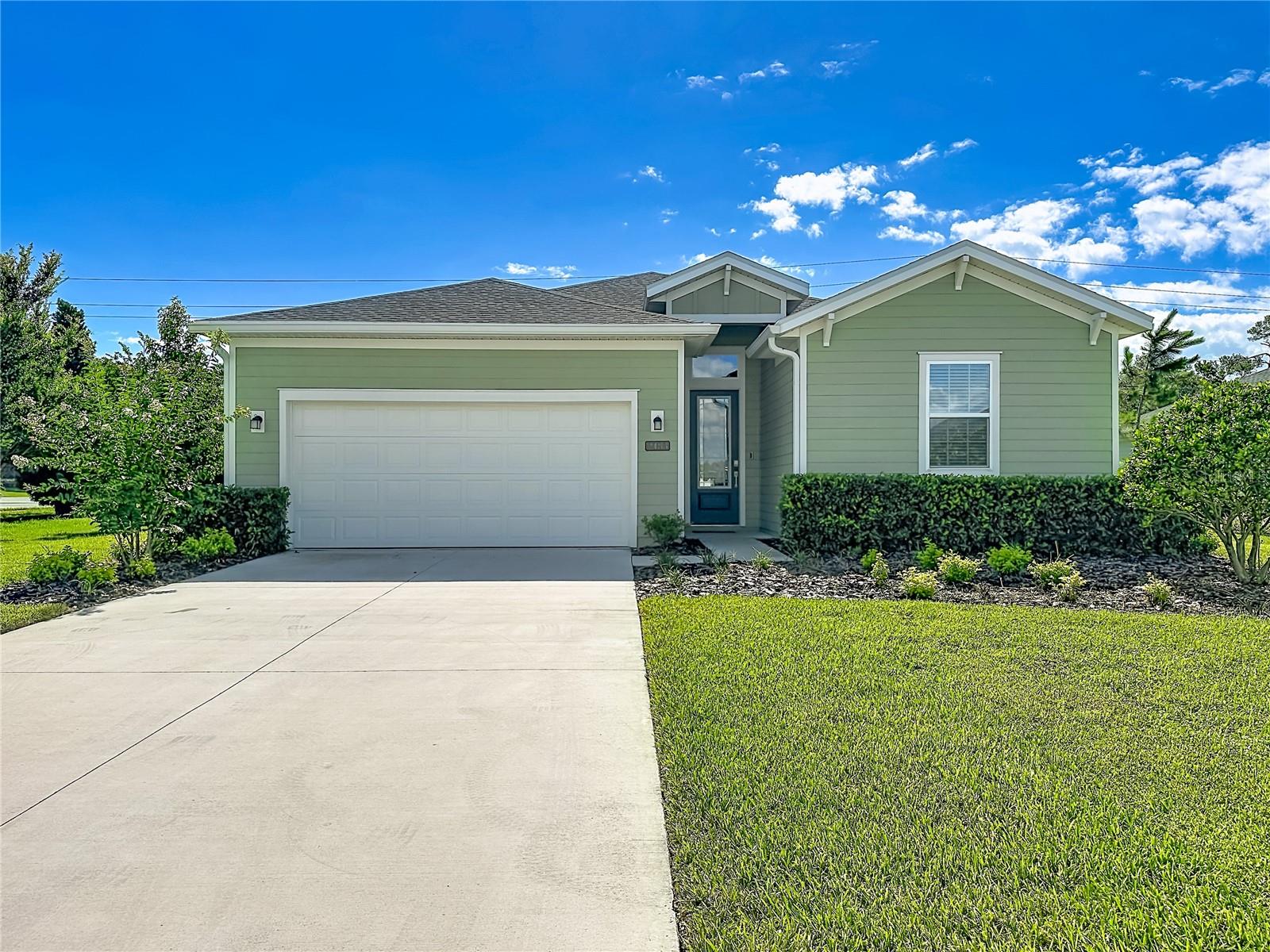 2183 RAGLAN CIR
