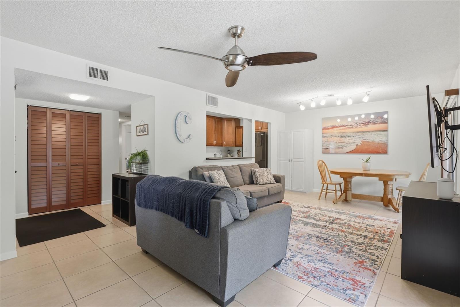140 ORCHID WOODS CT #13B — photo 10