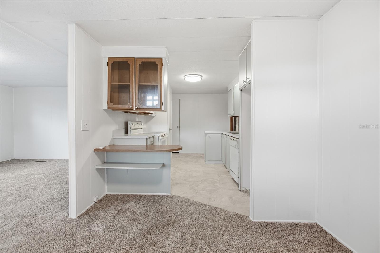 110 MAPLE DR — photo 12