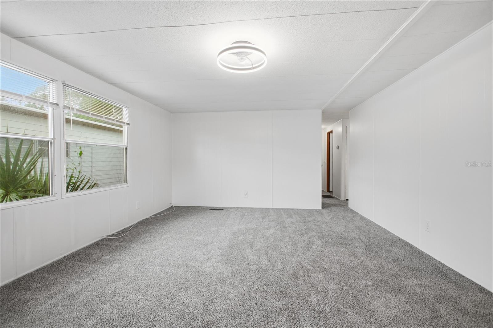 110 MAPLE DR — photo 9