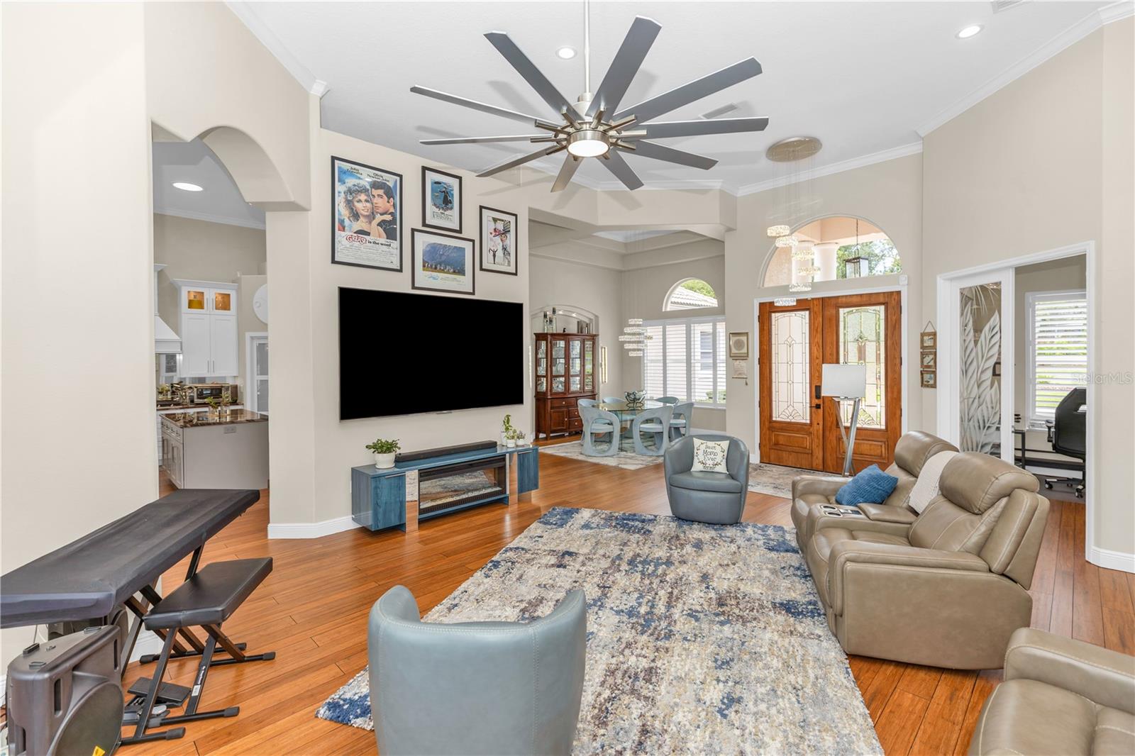 236 EAGLE ESTATES DR — photo 10