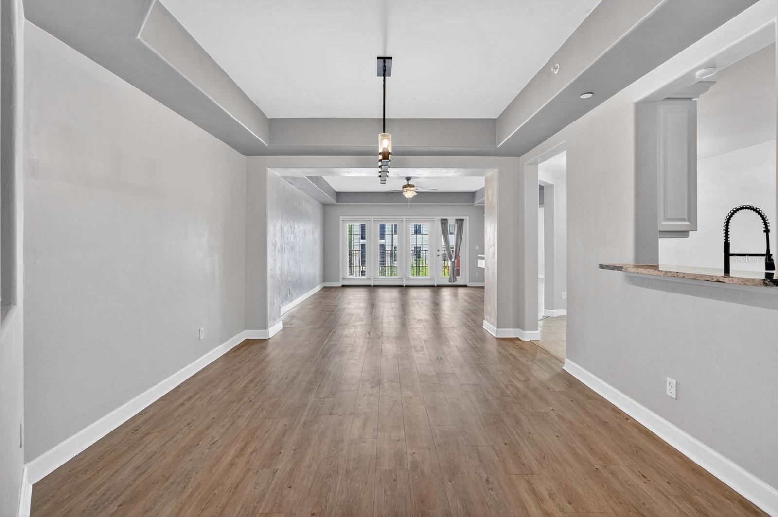 424 LUNA BELLA LN #330 — photo 5