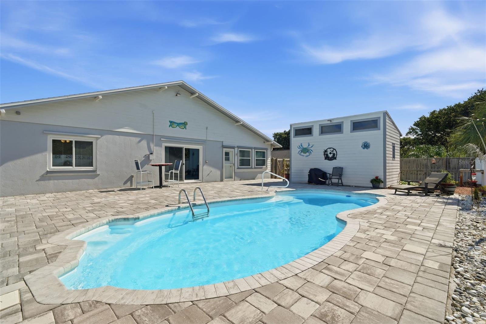 82 JENNIFER CIR — photo 3