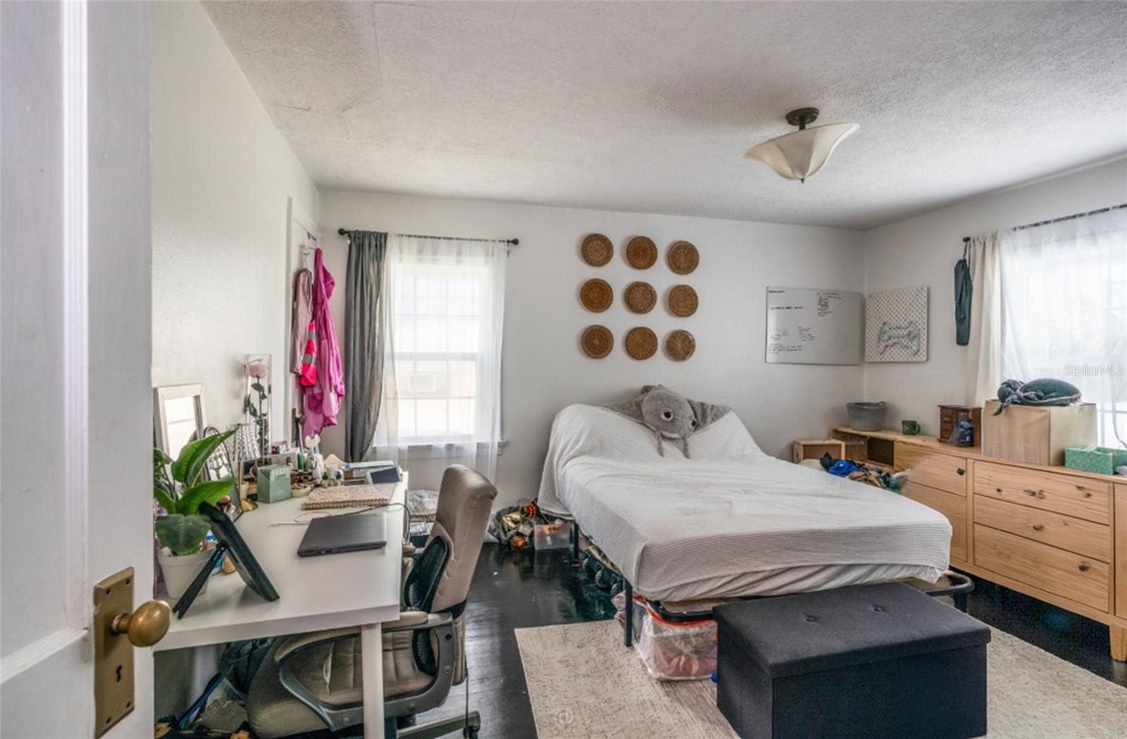 4 CLARENDON CT — photo 11