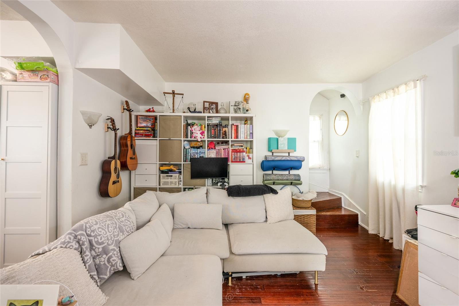 4 CLARENDON CT — photo 10