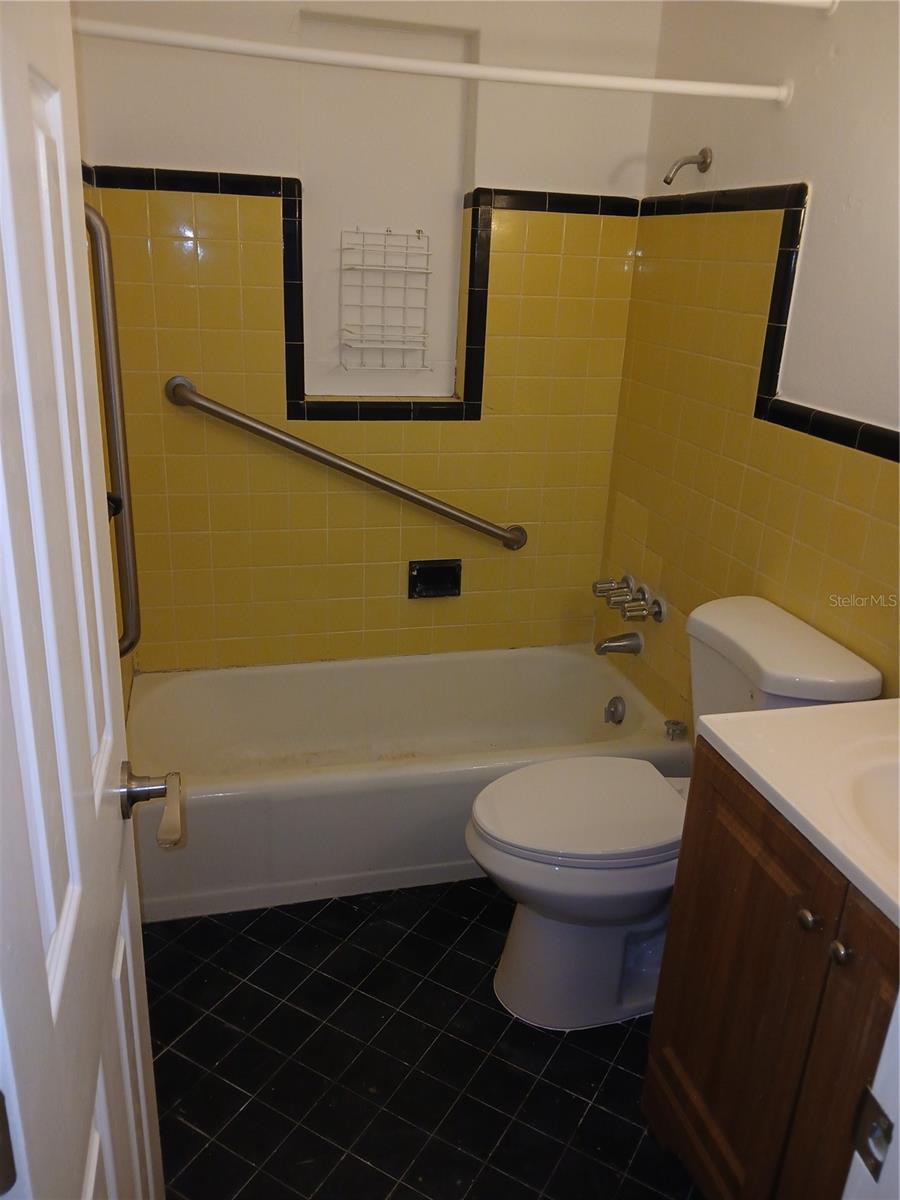 921 WINCHESTER ST — photo 8