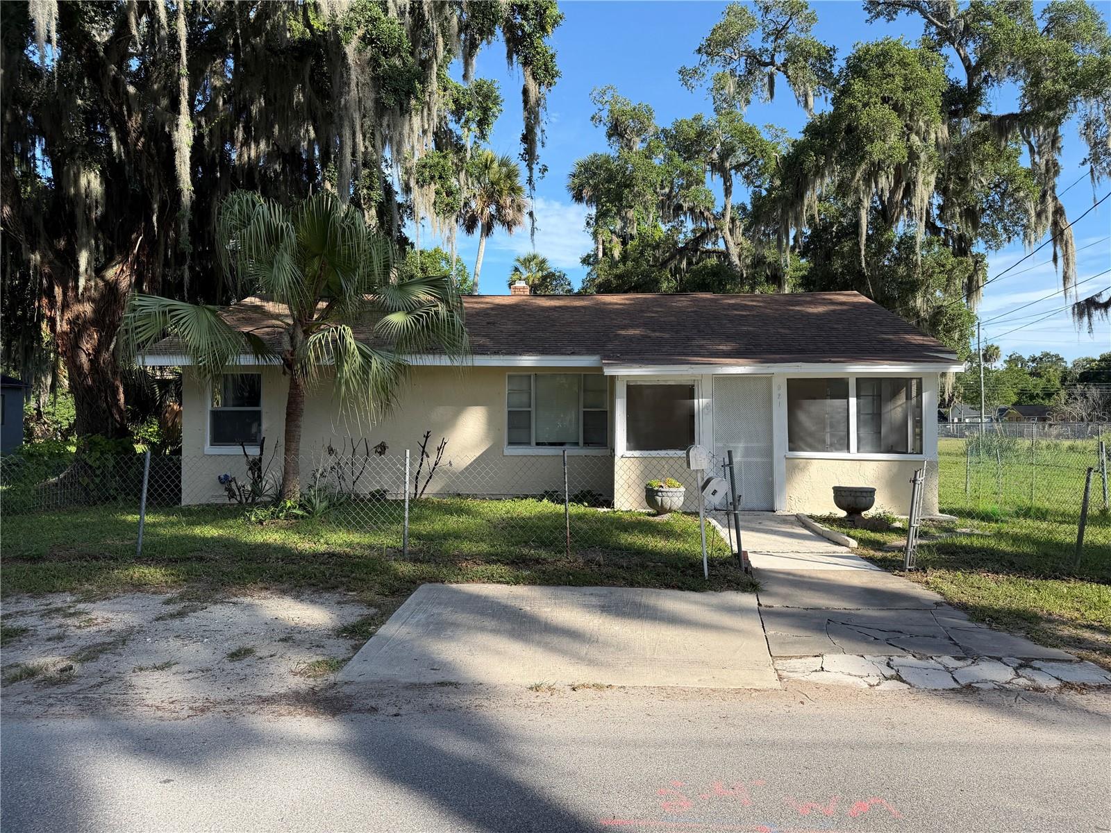921 WINCHESTER ST