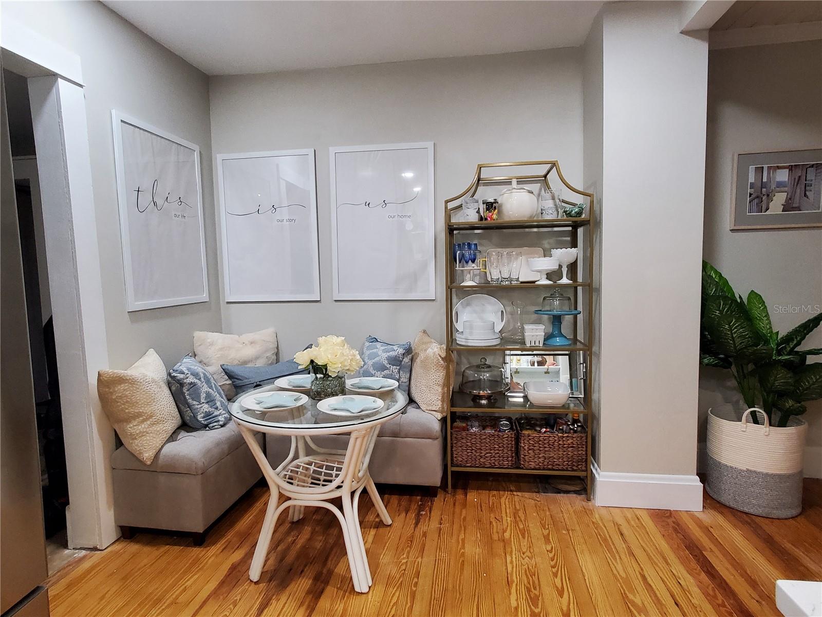 410 N OLEANDER AVE — photo 9