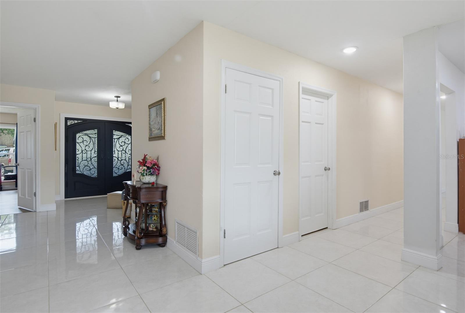 33 SANDCASTLE DR — photo 11