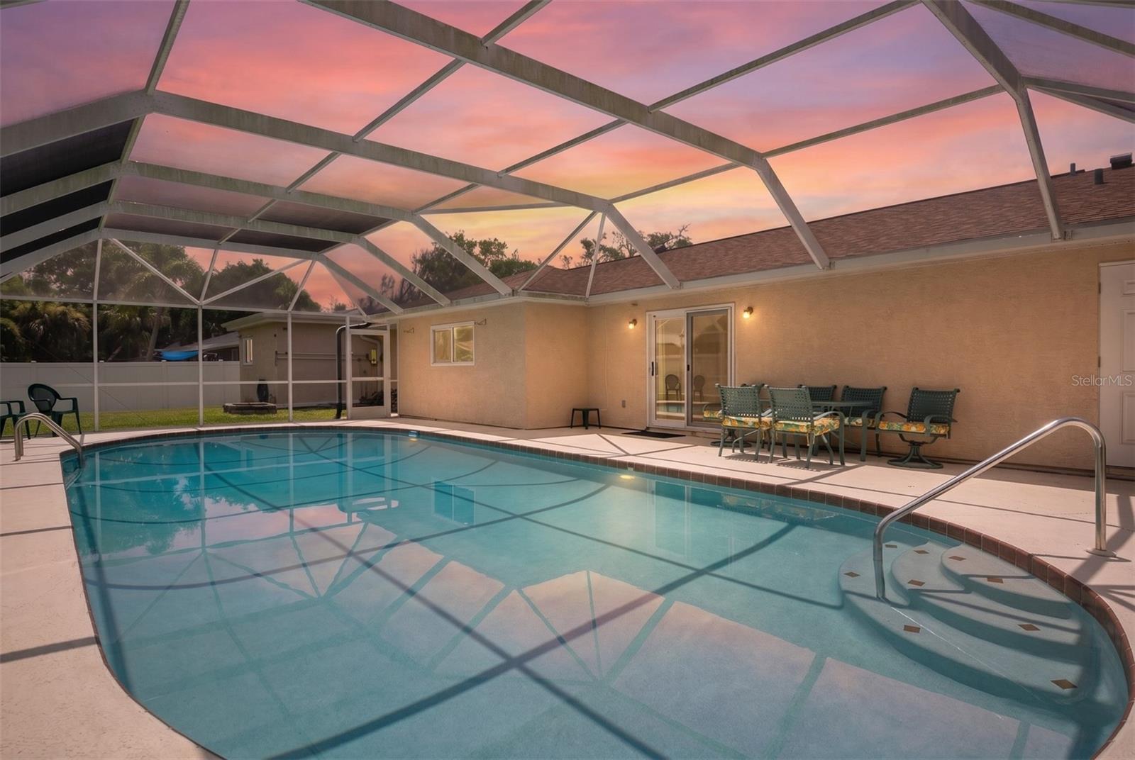 33 SANDCASTLE DR — photo 4
