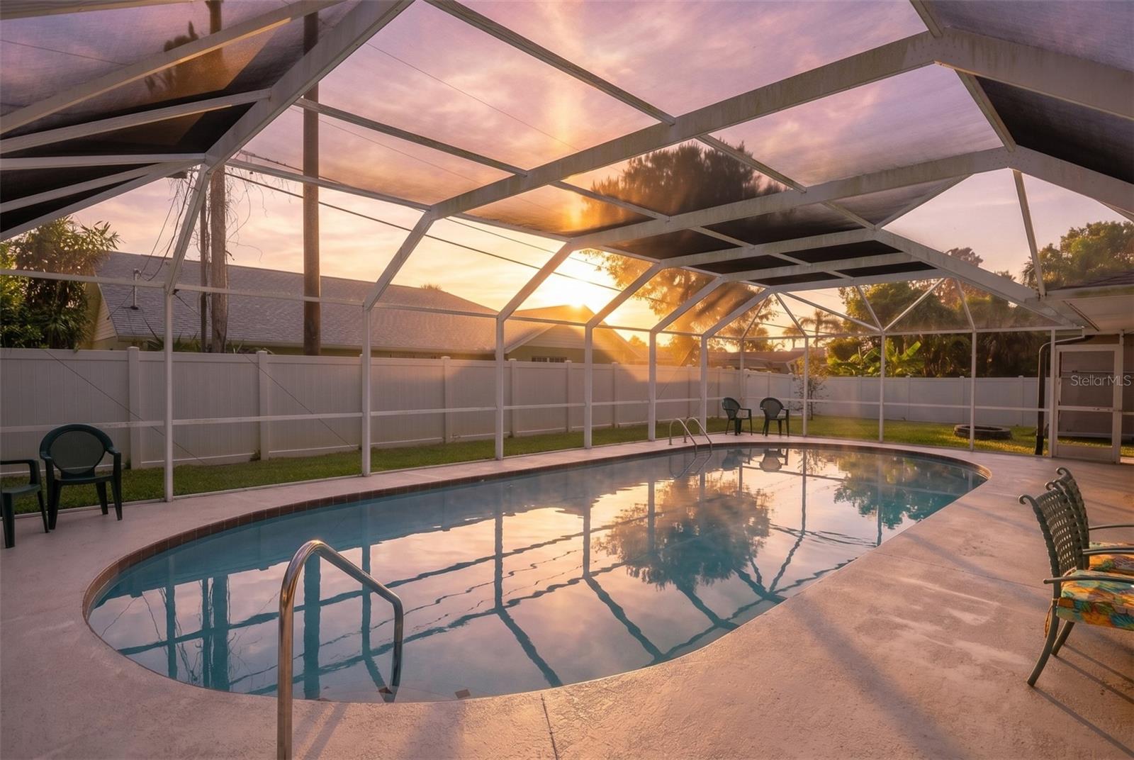 33 SANDCASTLE DR — photo 6