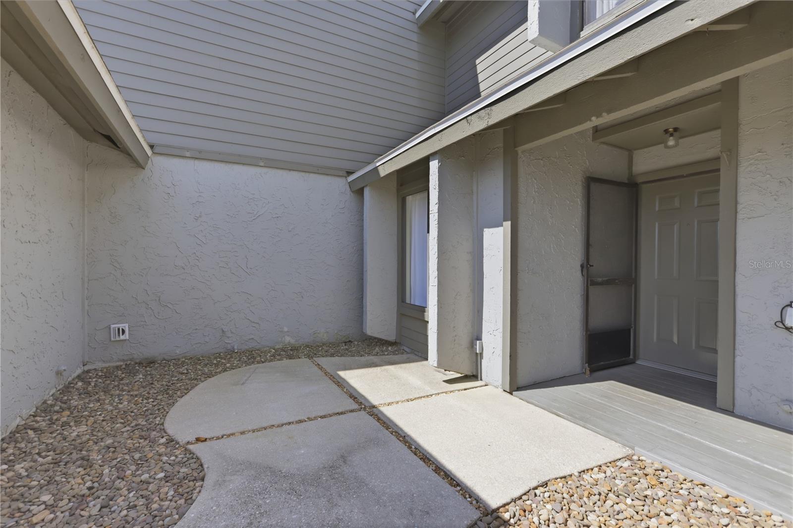 130 LIMEWOOD PL #3 — photo 4