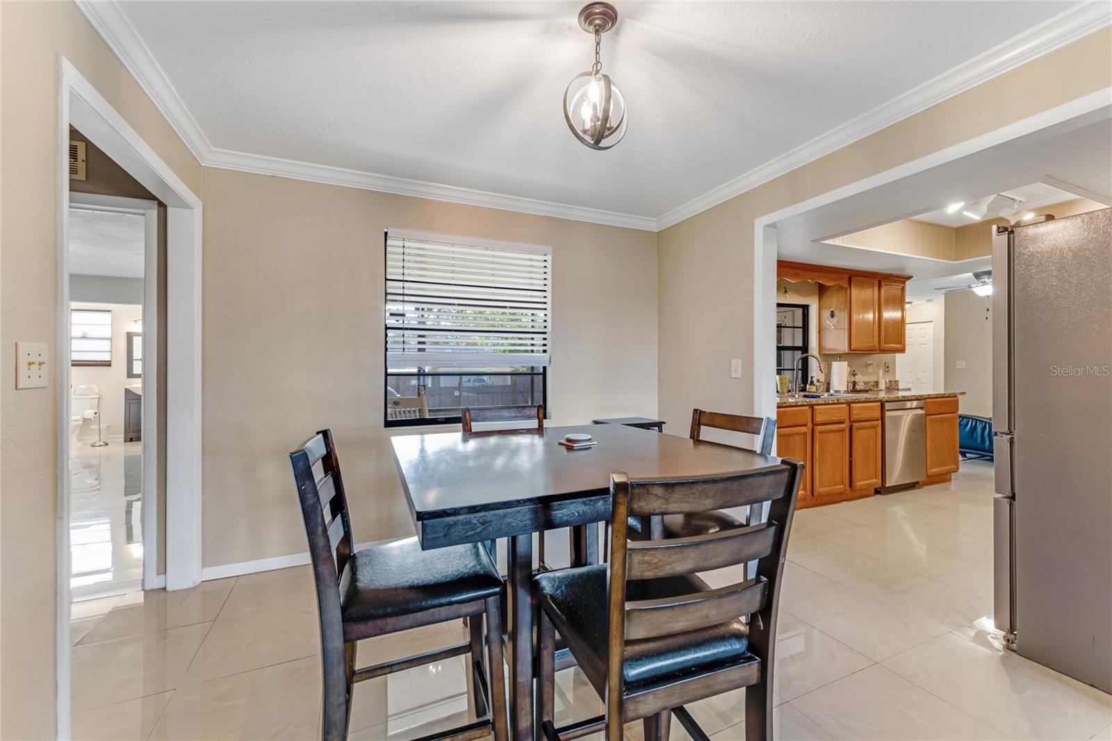 800 W RIVER OAK DR — photo 6