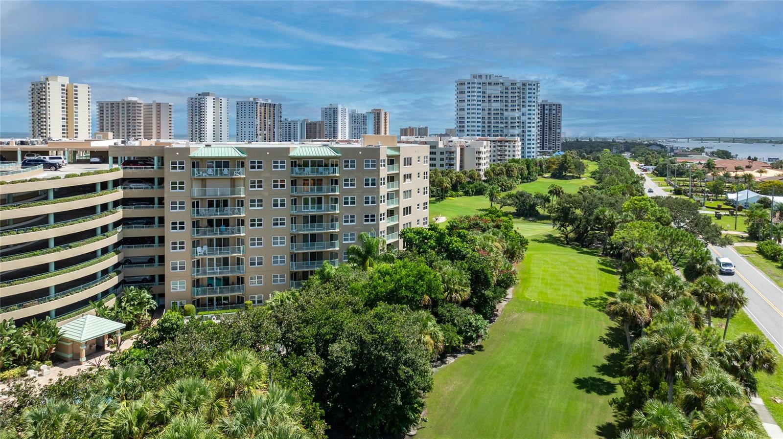 4 OCEANS WEST BLVD #705D
