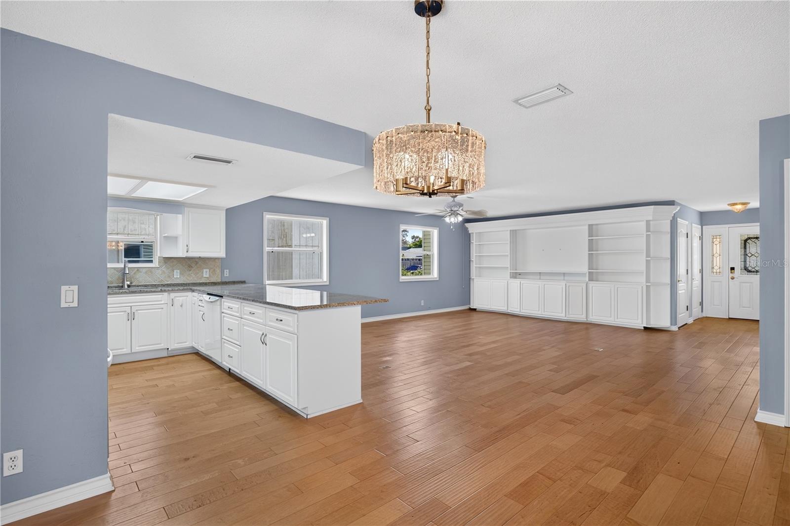 51 SANDPIPER CIR — photo 11