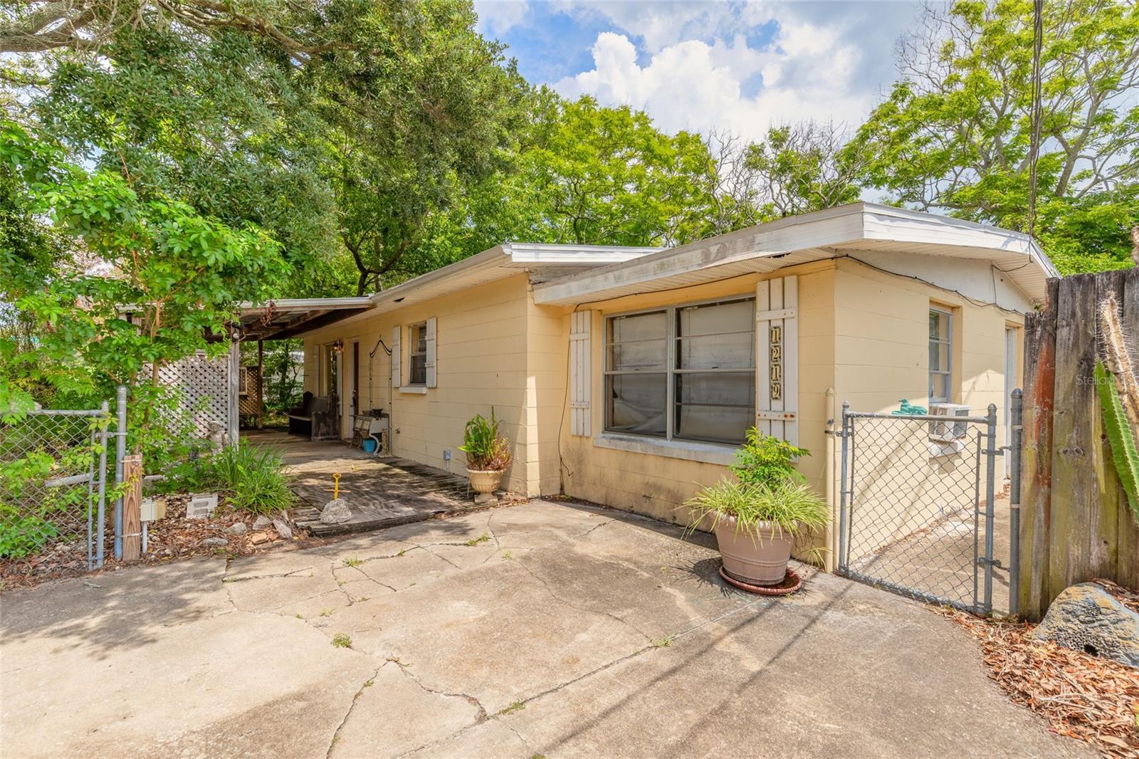 1219 LEON LN — photo 2
